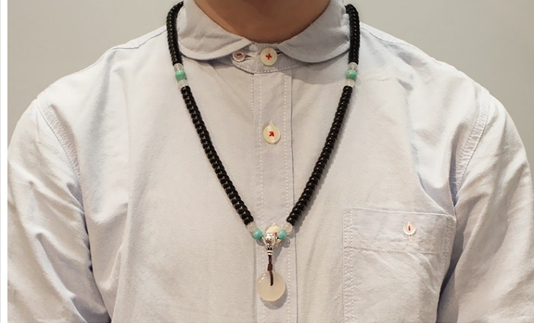rosewood buddhist singles Jōdo-shū is somewhat unusual because of the use of a double-ringed prayer beads, called nikka juzu (日課数珠), which are used for counting nenbutsu recitations (ie recitation of the name of amitabha buddha): one ring contains single beads used to count a single recitation while the other ring is used to count full revolutions of the first ring. rosewood buddhist singles Jōdo-shū is somewhat unusual because of the use of a double-ringed prayer beads, called nikka juzu (日課数珠), which are used for counting nenbutsu recitations (ie recitation of the name of amitabha buddha): one ring contains single beads used to count a single recitation while the other ring is used to count full revolutions of the first ring.
